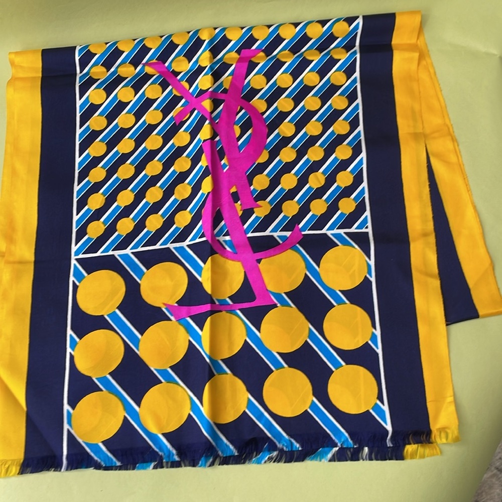 New vintage 70’s multicolored Yves Saint Laurent large silk scarf - Picture 5 of 7